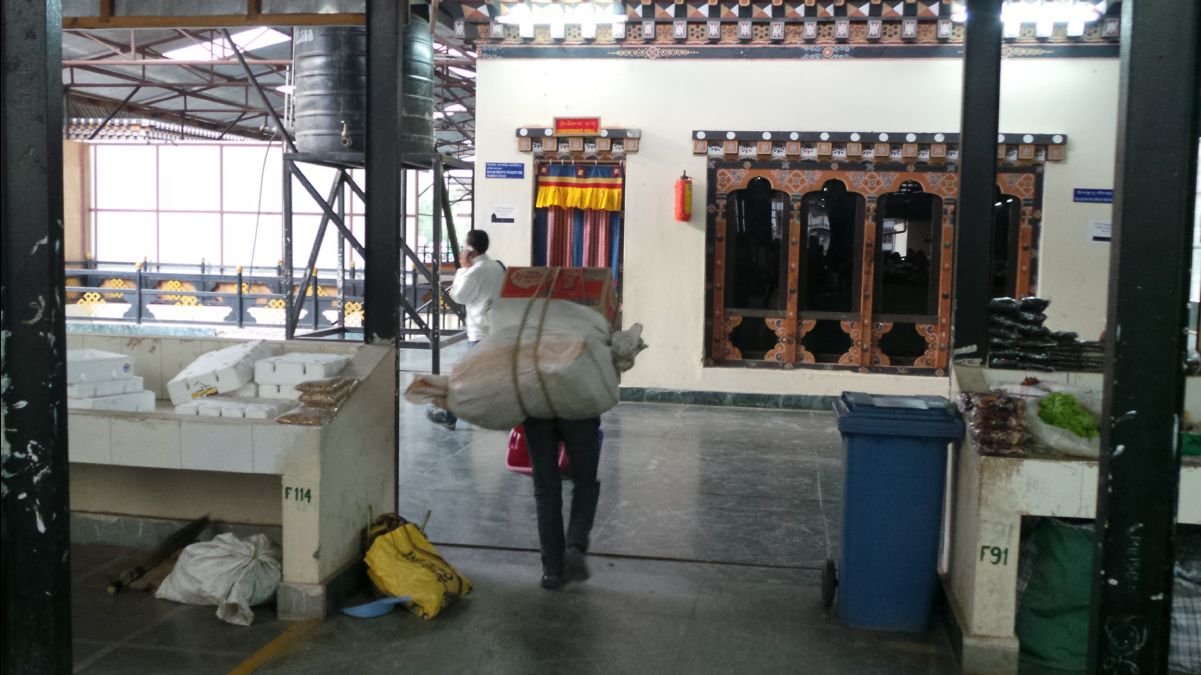 Local Market09